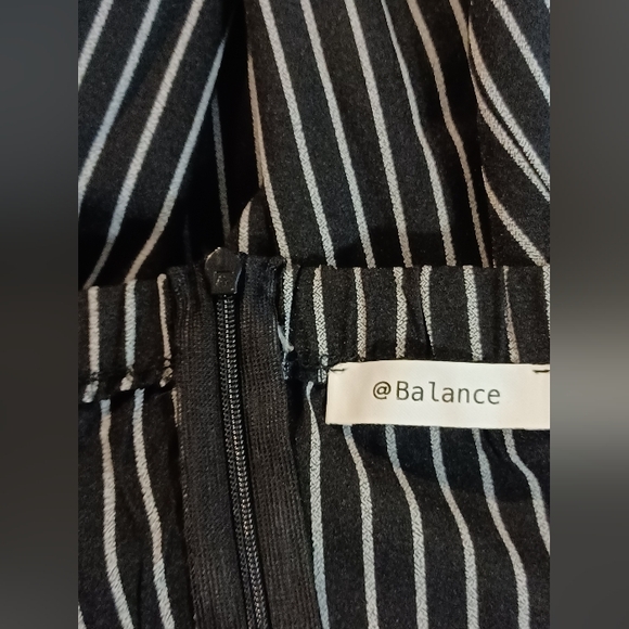 Black Striped belted sleeveless dress - Picture 10 of 12